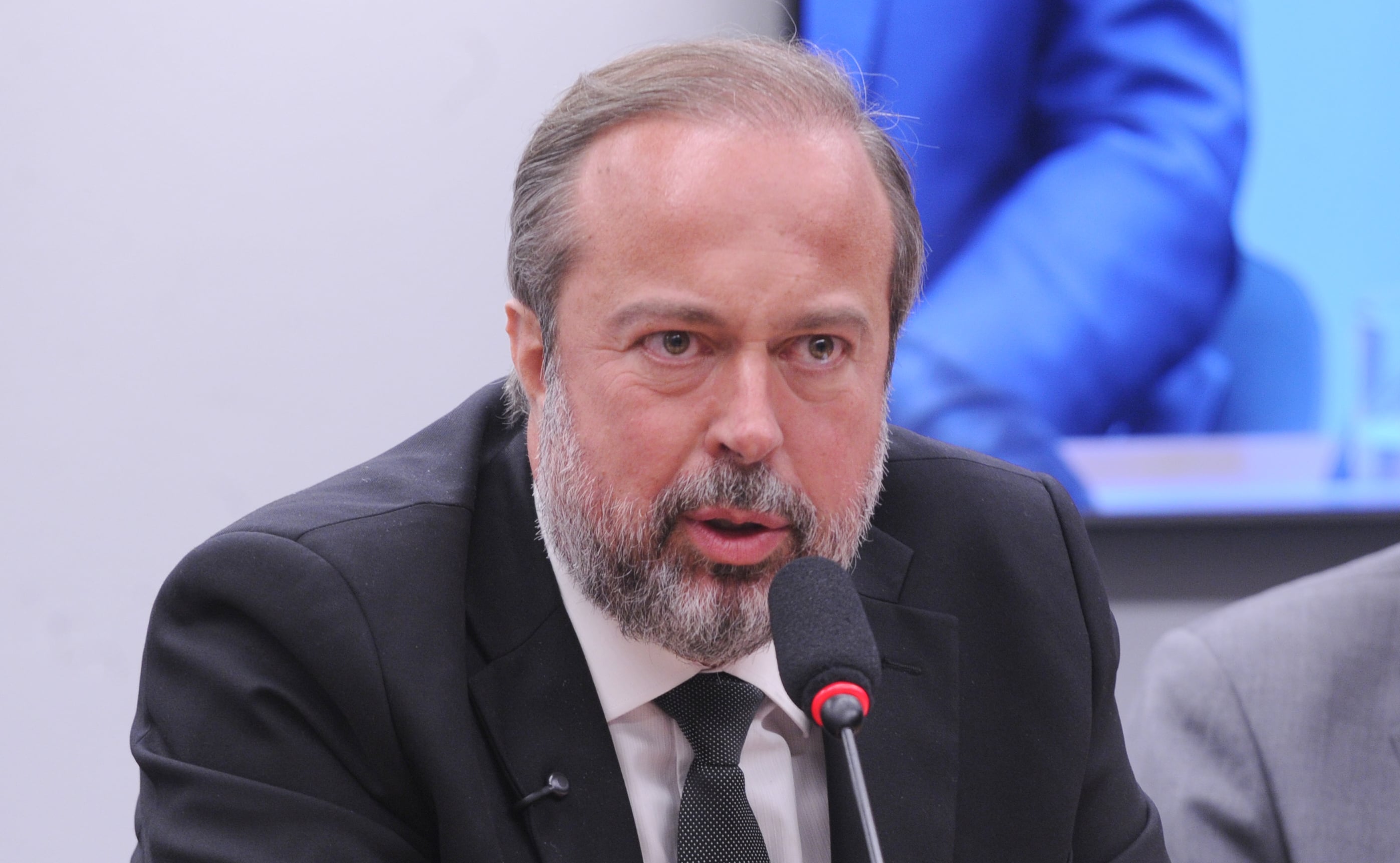 Silveira defende gás natural como fonte para data centers após aprovação do Redata